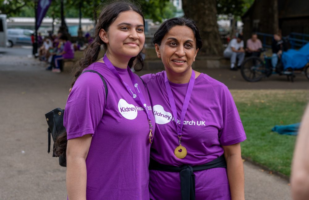 London Bridges Walk walkers